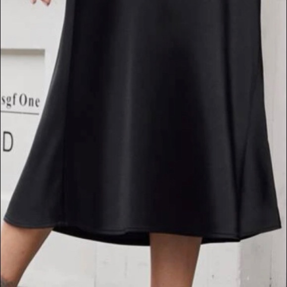 ♣️𝐁𝐥𝐚𝐜𝐤 𝐒𝐚𝐭𝐢𝐧 𝐒𝐤𝐢𝐫𝐭♣️ - Picture 5 of 6